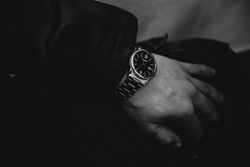 Damenuhren: Materialien und Armband richtig wählen