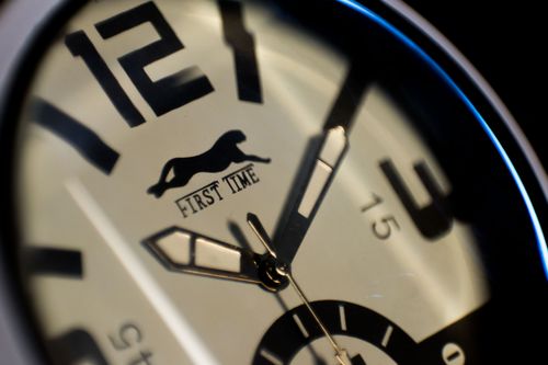 Leuchtmasse bei Uhren: Super-LumiNova, Tritium und Radium erklärt