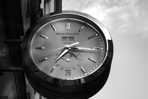 GMT-Uhr erklärt: zweite Zeitzone & 24-Stunden-Zeiger